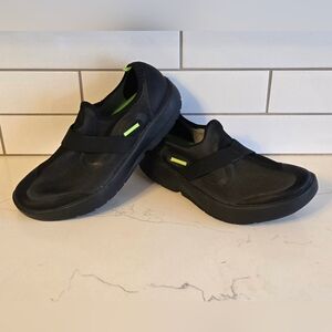 Oofos OOmg eeZee Low Top Slip On Comfort Athletic Shoes Men's Size 11.5 Black